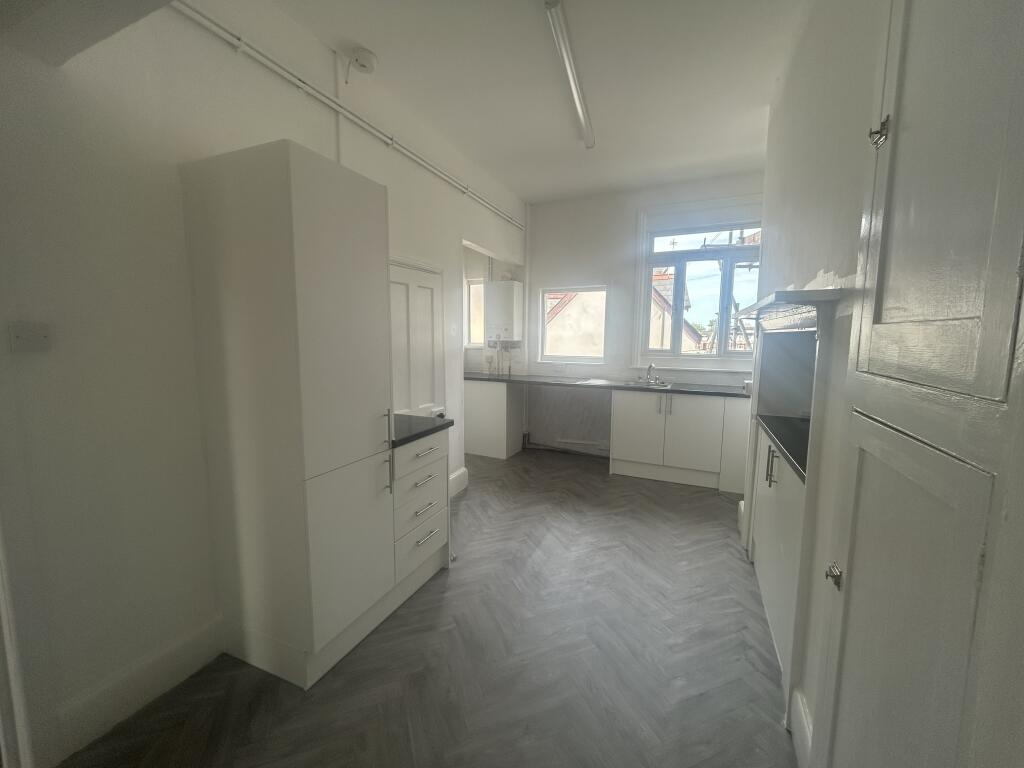 3 bed 1st Floor Flat for rent in Collaton St Mary. From Connells - Paignton 3 bed 1st Floor Flat for rent in Collaton St Mary. From Connells - Paignton