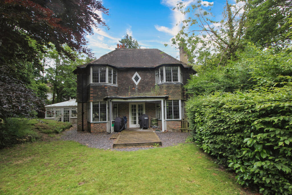 5 bed Detached for rent in Oxted. From Connells - Redhill 5 bed Detached for rent in Oxted. From Connells - Redhill