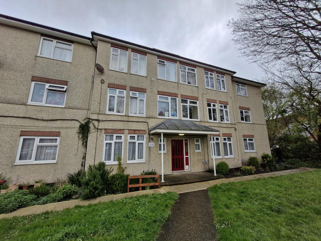 2 bed 1st Floor Flat for rent in Salisbury. From Connells - Salisbury