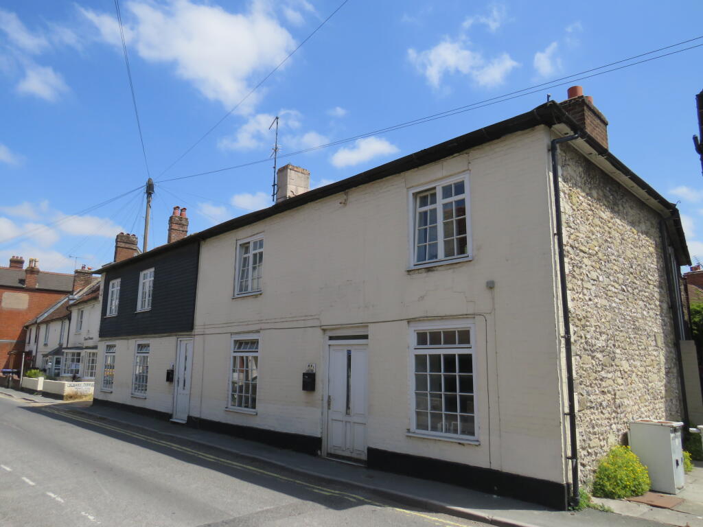 1 bed 1st Floor Flat for rent in Wilton. From Connells - Salisbury 1 bed 1st Floor Flat for rent in Wilton. From Connells - Salisbury