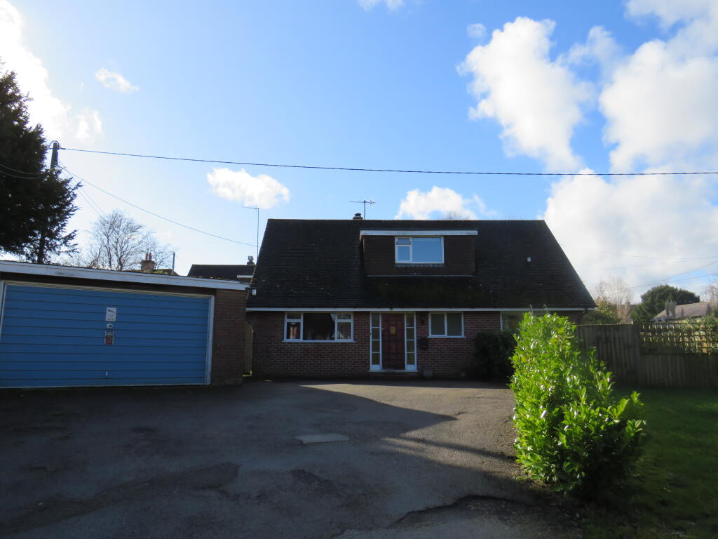 3 bed Detached for rent in West Dean. From Connells - Salisbury 3 bed Detached for rent in West Dean. From Connells - Salisbury