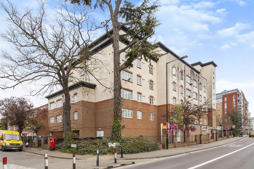 2 bed Apartment for rent in Slough. From Connells Lettings - Slough