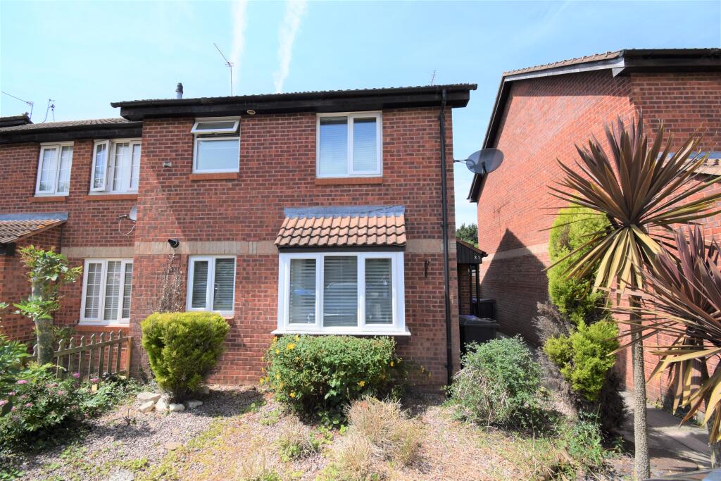 1 bed Detached for rent in Slough. From Connells - Slough
