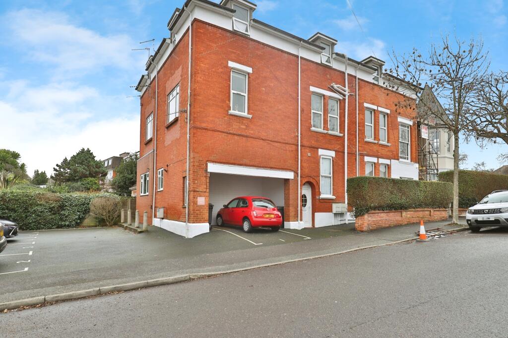 3 bed Apartment for rent in Bournemouth. From Connells - Southbourne