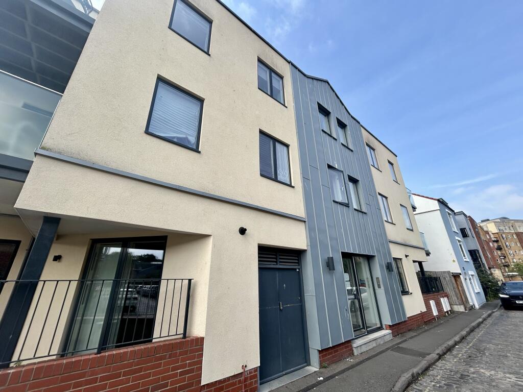 3 bed Apartment for rent in Bower Ashton. From Connells Lettings - Southville 3 bed Apartment for rent in Bower Ashton. From Connells Lettings - Southville