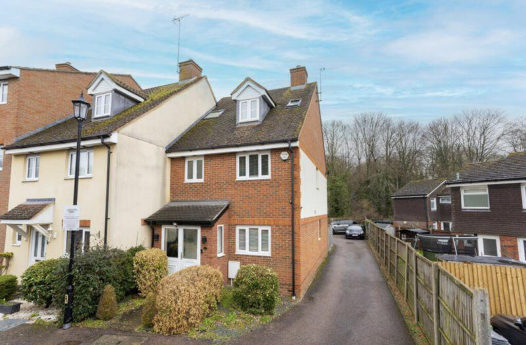 4 bed Town House for rent in Markyate. From Connells - St Albans