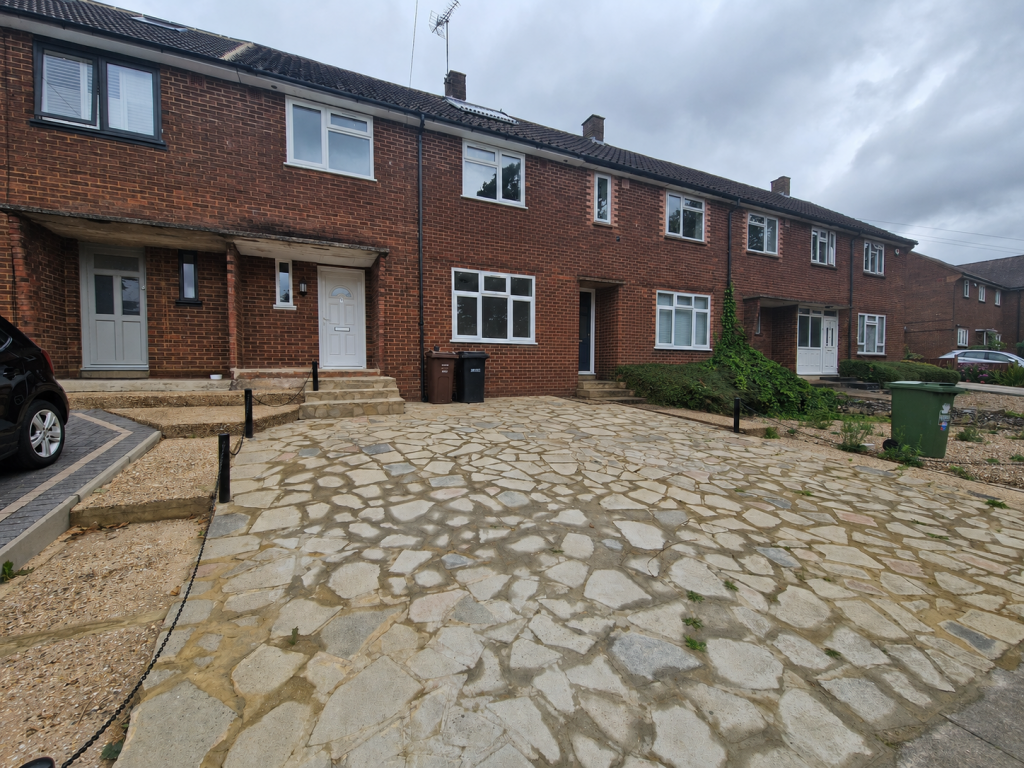 3 bed Detached for rent in Park Street. From Connells - St Albans