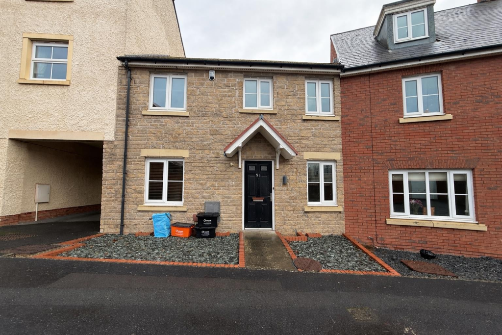 3 bed Mid Terraced House for rent in Swindon. From Connells - Swindon (North)