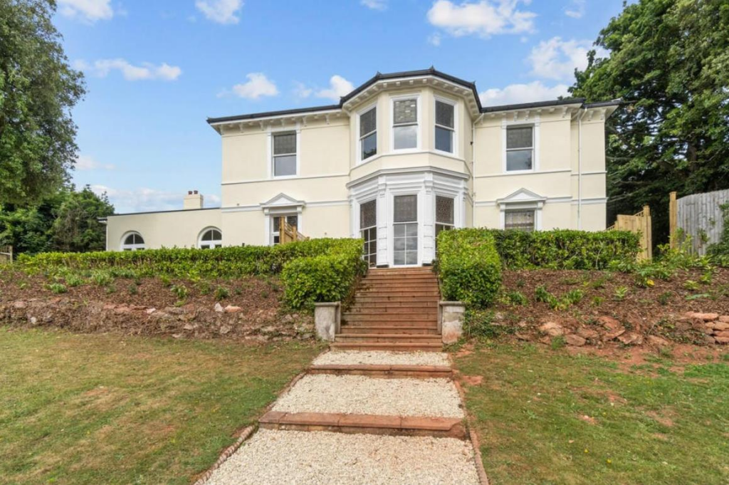 3 bed 1st Floor Flat for rent in Torquay. From Connells - Torquay 3 bed 1st Floor Flat for rent in Torquay. From Connells - Torquay