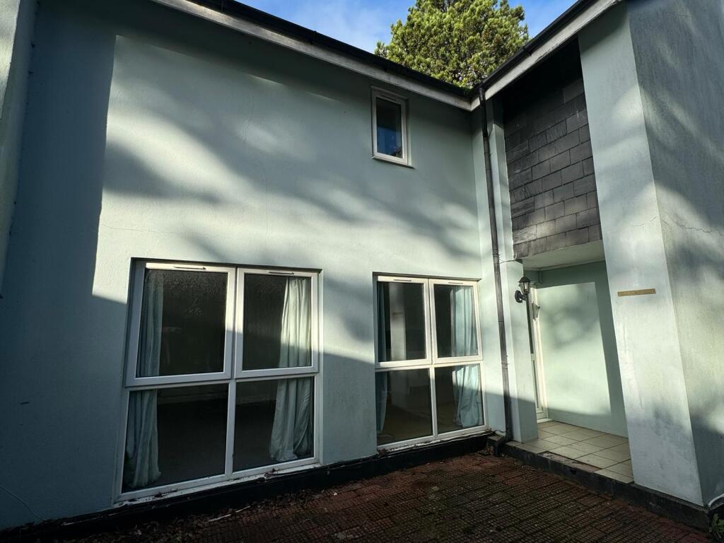 2 bed 1st Floor Flat for rent in Torquay. From Connells - Torquay