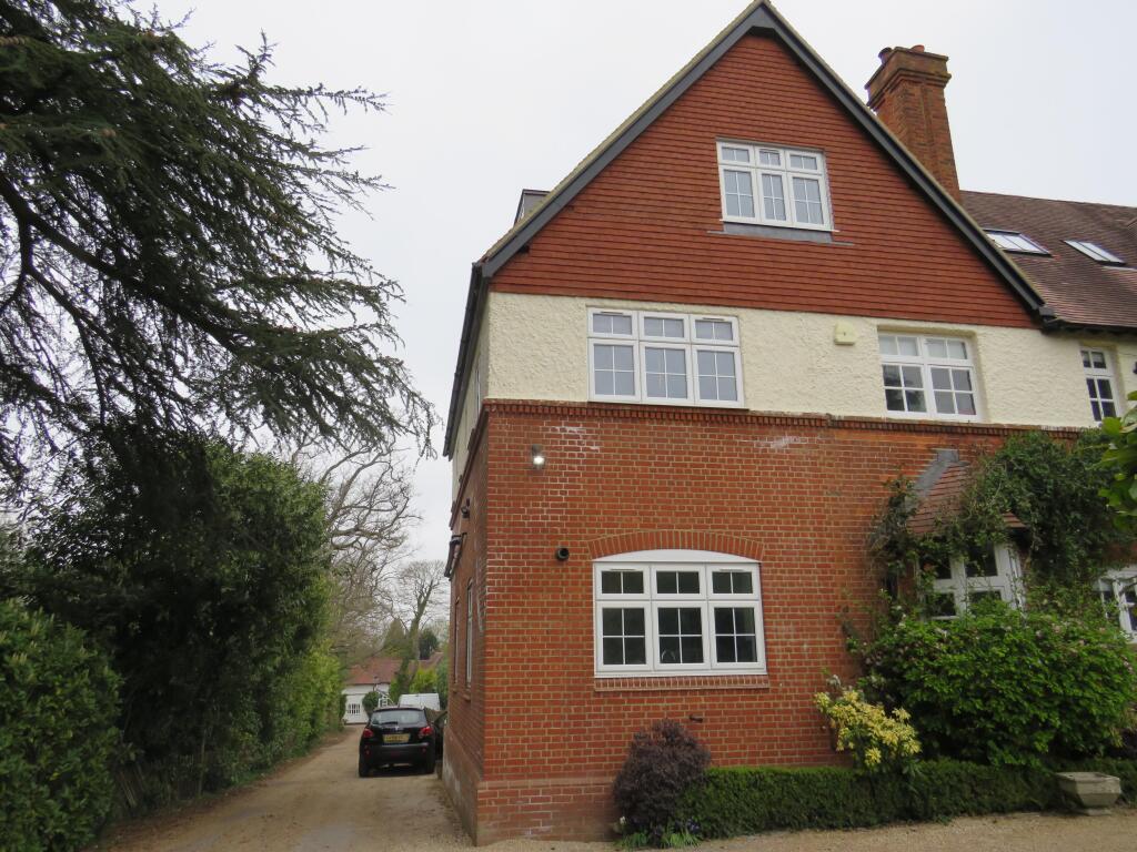 4 bed Semi Detached for rent in Tunbridge Wells. From Connells Lettings - Tunbridge Wells