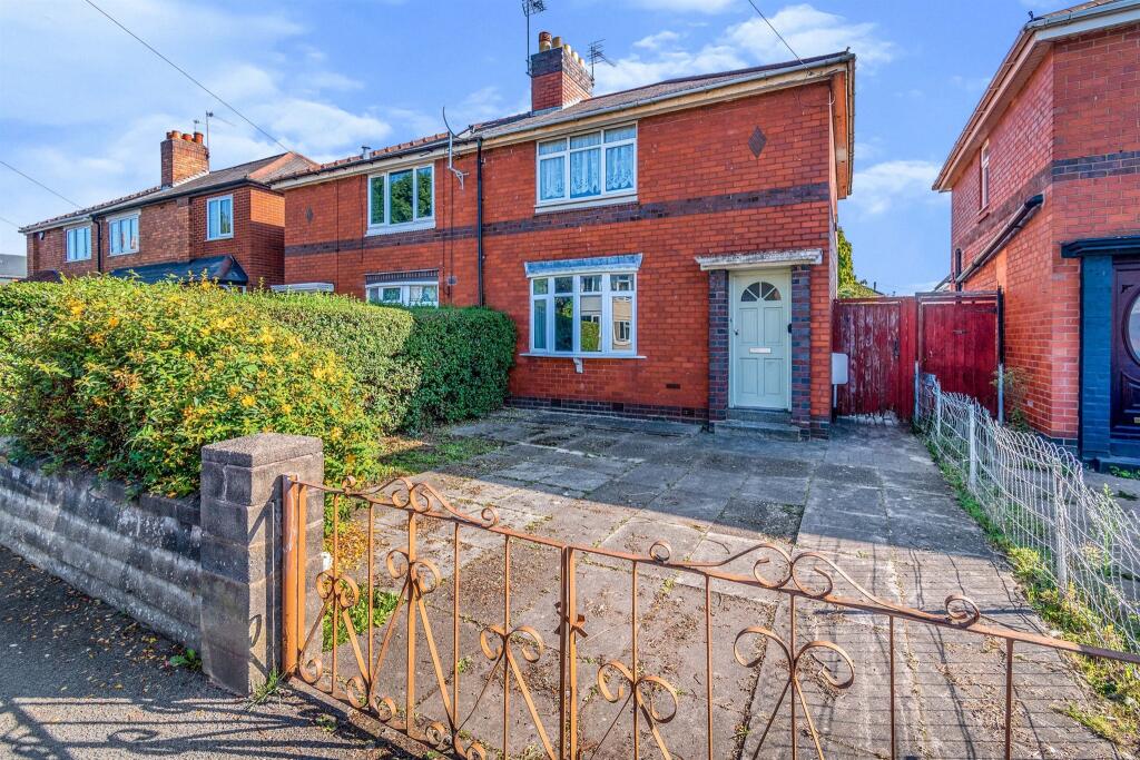 3 bed Semi Detached for rent in Darlaston. From Connells Lettings - Wednesbury 3 bed Semi Detached for rent in Darlaston. From Connells Lettings - Wednesbury