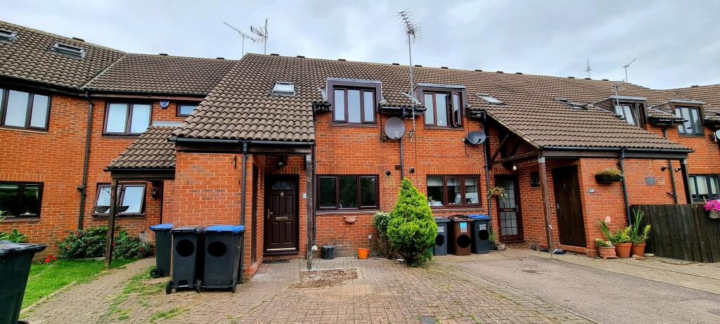 3 bed Mid Terraced House for rent in Welwyn Garden City. From Connells - Welwyn Garden City