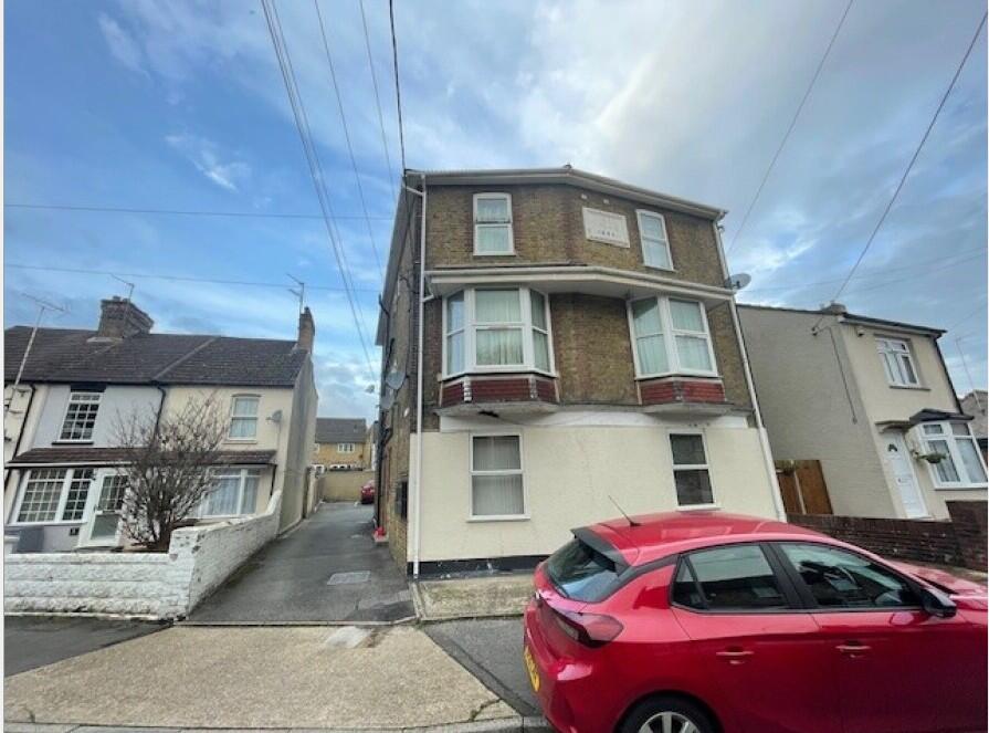 1 bed 1st Floor Flat for rent in Halling. From Connells - West Malling