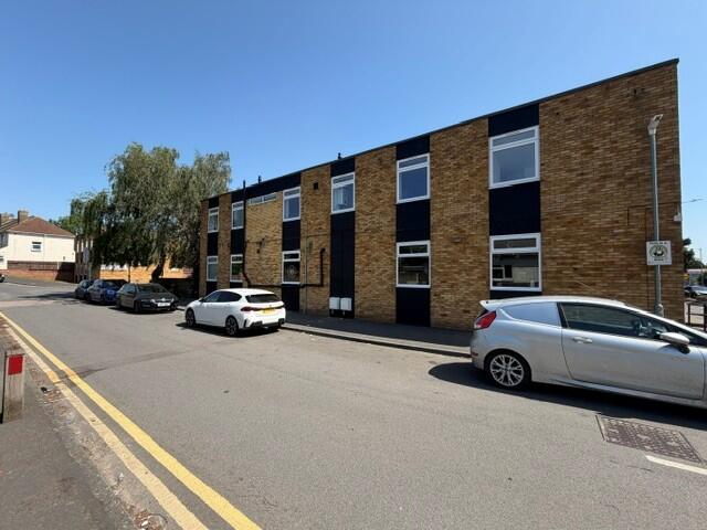 2 bed 1st Floor Flat for rent in Larkfield. From Connells - West Malling