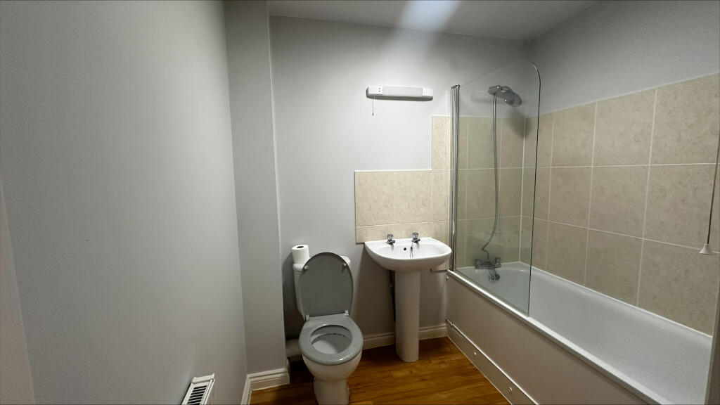 2 bed Apartment for rent in Poole. From Connells - Winton