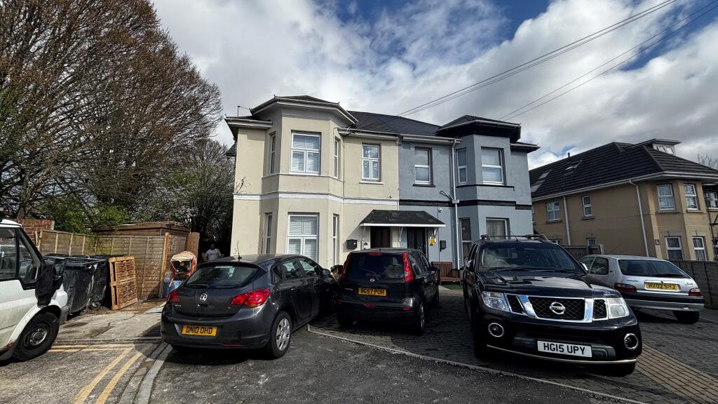 1 bed 1st Floor Flat for rent in Bournemouth. From Connells - Winton