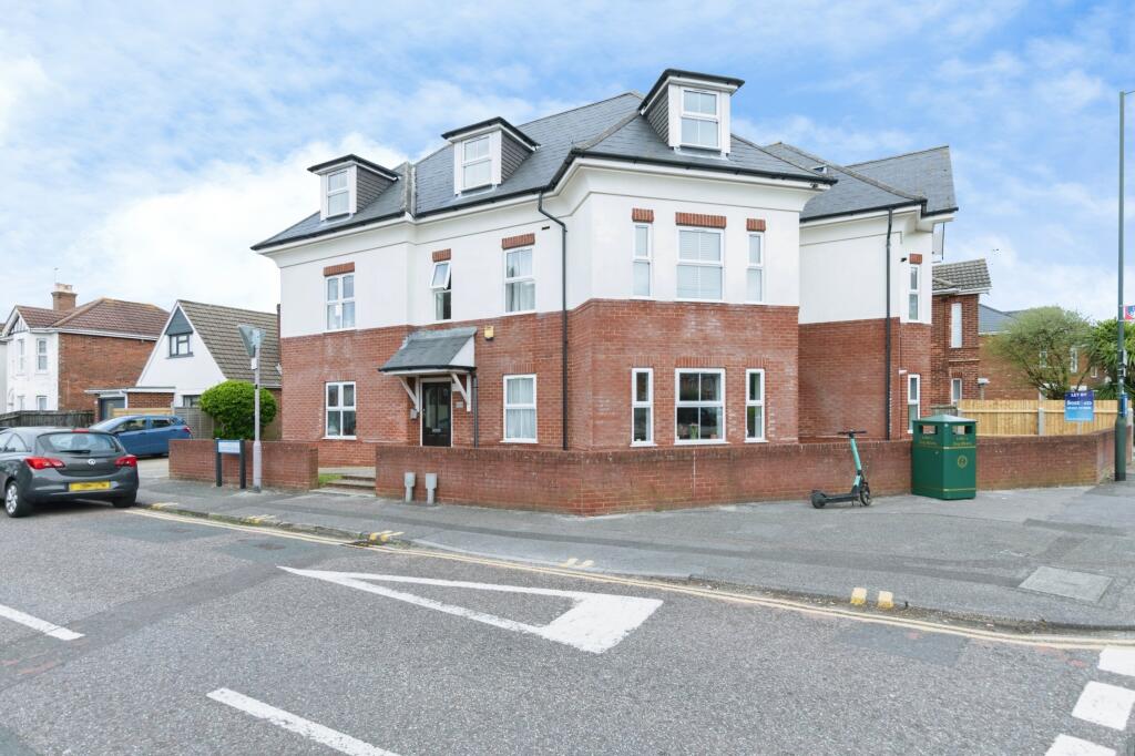 1 bed Apartment for rent in Bournemouth. From Connells - Winton 1 bed Apartment for rent in Bournemouth. From Connells - Winton