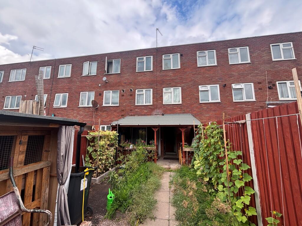 3 bed 1st Floor Flat for rent in Perton. From Connells - Wolverhampton