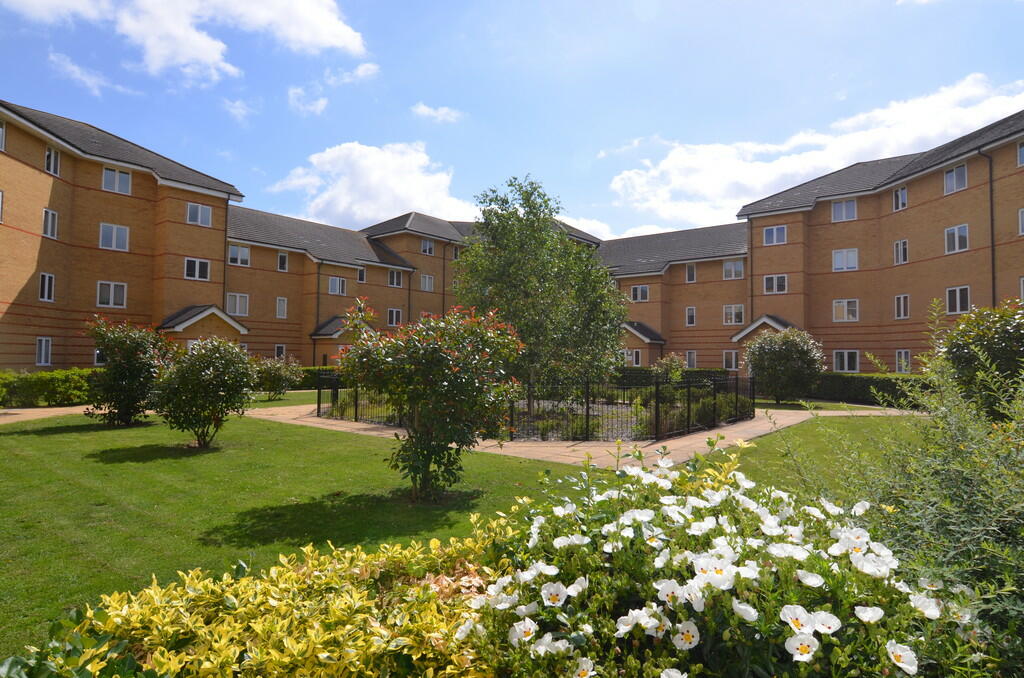 2 bed Flat for rent in Eltham. From Drewery Property Services