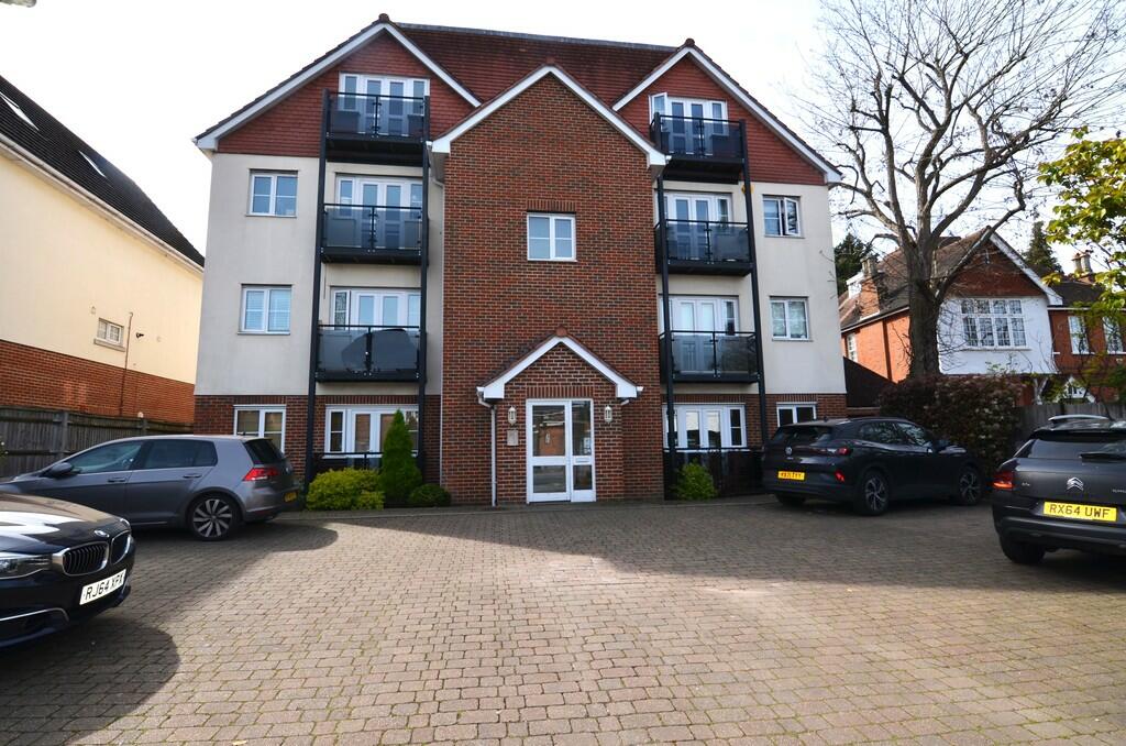 2 bed Flat for rent in Chislehurst. From Drewery Property Services