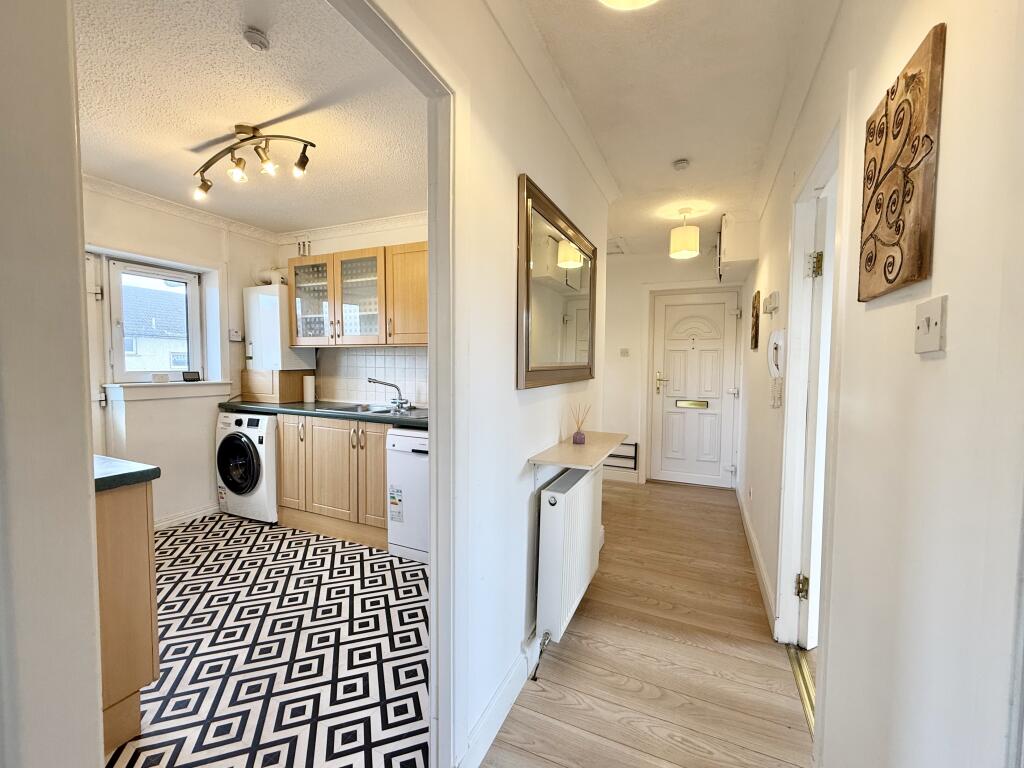 2 bed 1st Floor Flat for rent in Kirkintilloch. From Countrywide - Glasgow City Living