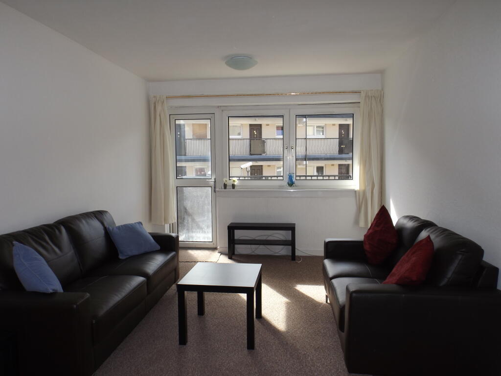 2 bed 1st Floor Flat for rent in Glasgow. From Countrywide - Glasgow City Living