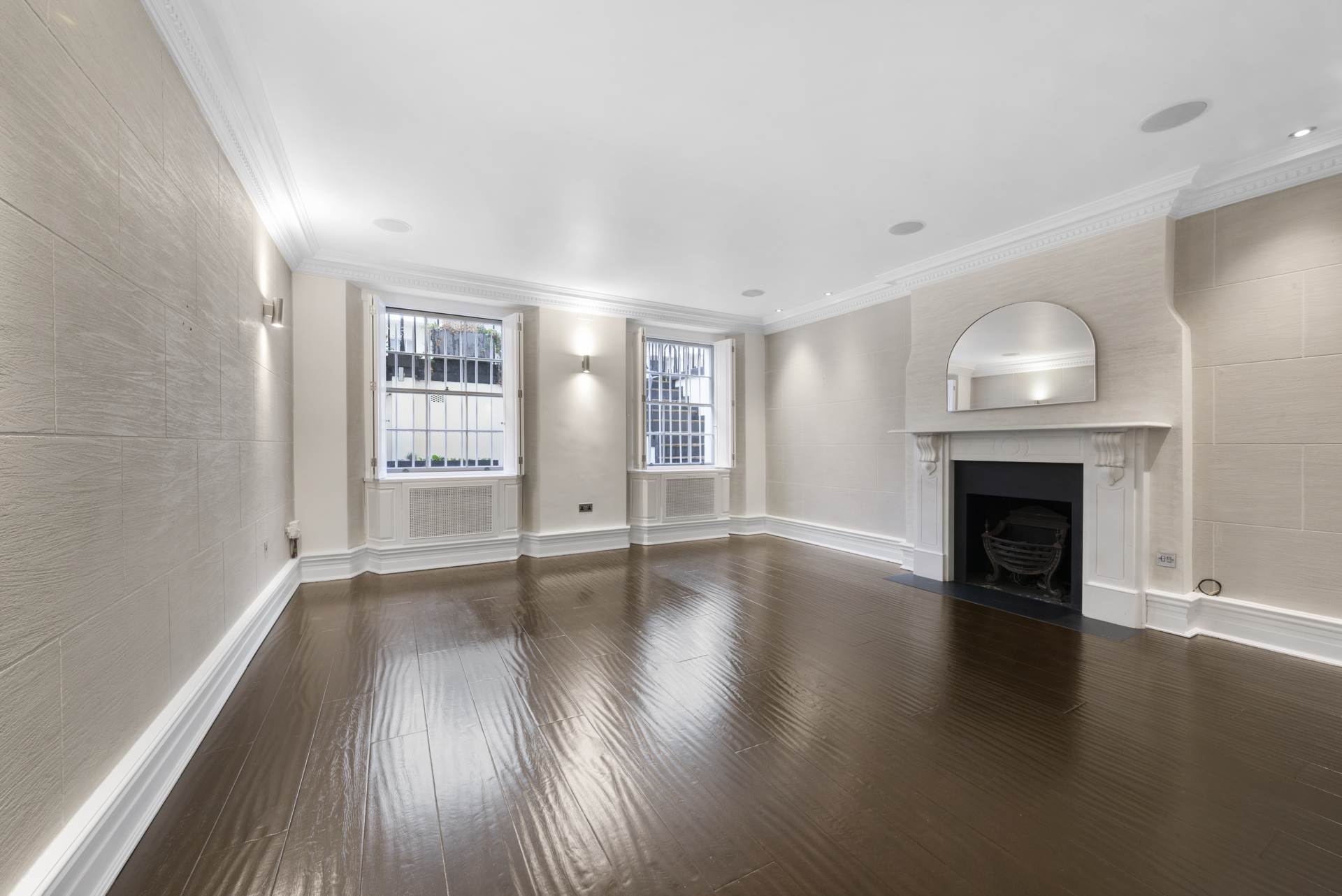 2 bed 1st Floor Flat for rent in London. From EJ Harris