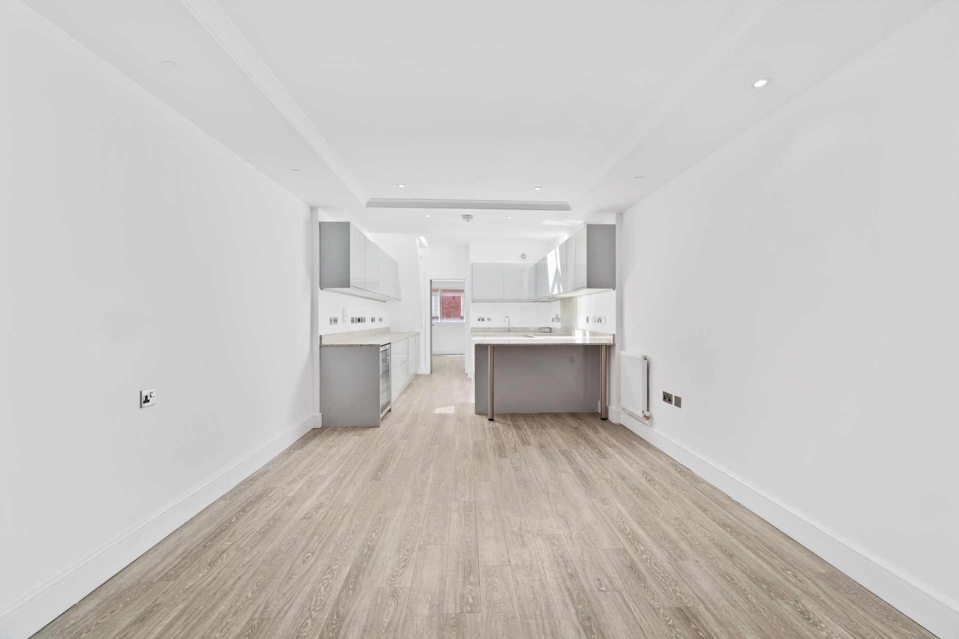 4 bed 1st Floor Flat for rent in London. From EJ Harris