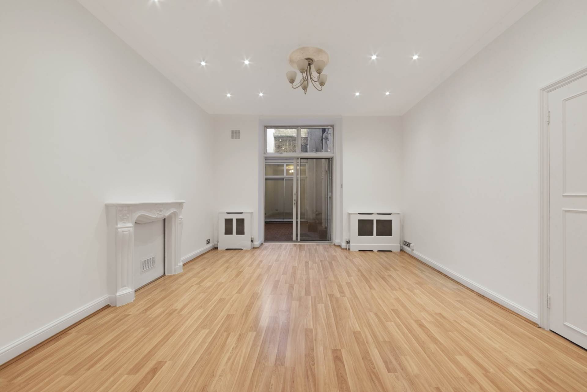 2 bed 1st Floor Flat for rent in London. From EJ Harris