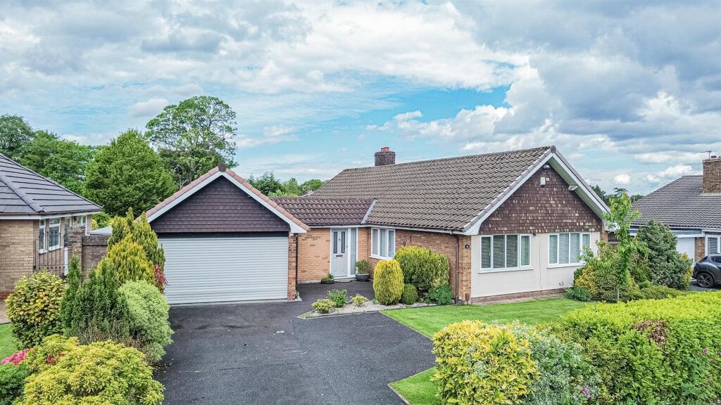 2 bed Detached bungalow for rent in Stretton. From Cowdel Clarke - Stockton Heath