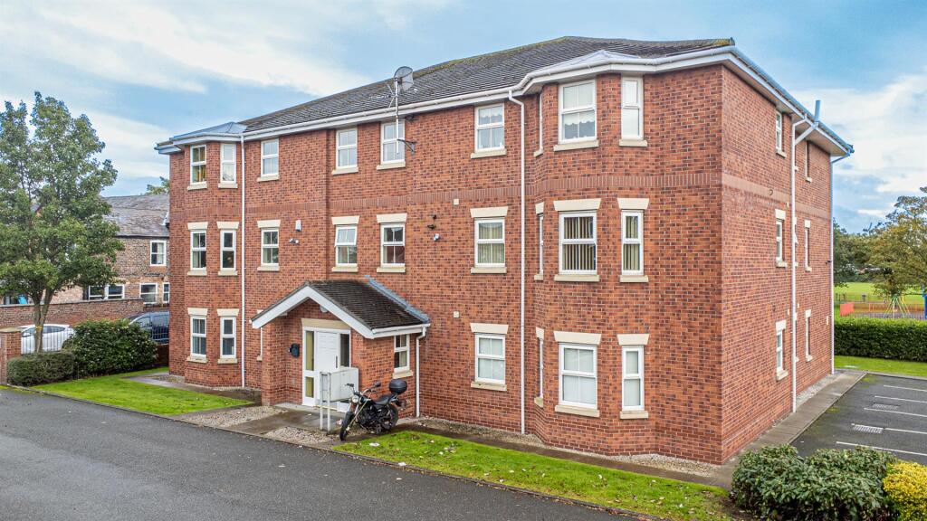 1 bed 1st Floor Flat for rent in Warrington. From Cowdel Clarke - Stockton Heath