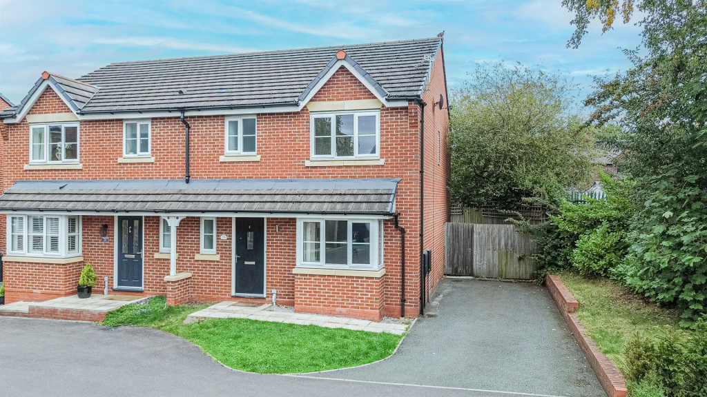 3 bed Semi Detached for rent in Higher Walton. From Cowdel Clarke - Stockton Heath 3 bed Semi Detached for rent in Higher Walton. From Cowdel Clarke - Stockton Heath