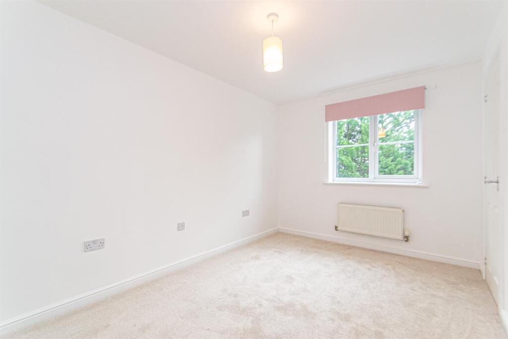 2 bed Mews for rent in Warrington. From Cowdel Clarke - Stockton Heath