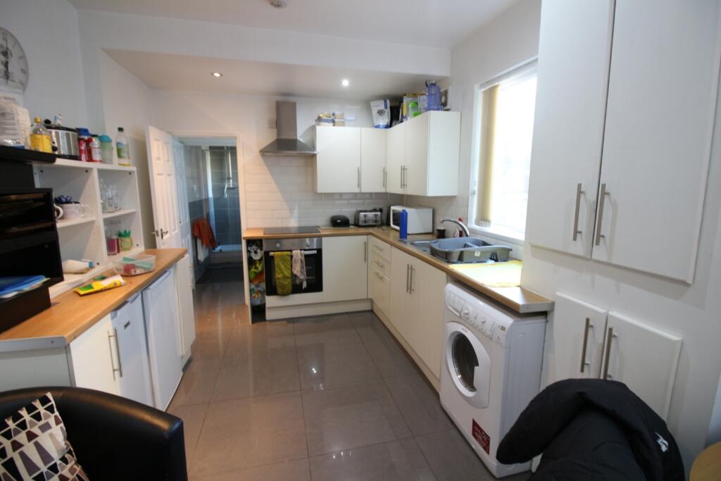 5 bed Mid Terraced House for rent in Cardiff. From CPS Homes - Cardiff 5 bed Mid Terraced House for rent in Cardiff. From CPS Homes - Cardiff