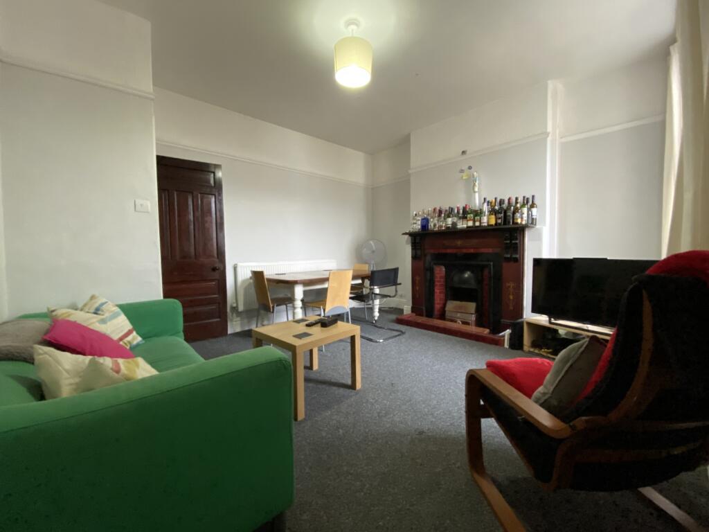4 bed Mid Terraced House for rent in Cardiff. From CPS Homes - Cardiff 4 bed Mid Terraced House for rent in Cardiff. From CPS Homes - Cardiff