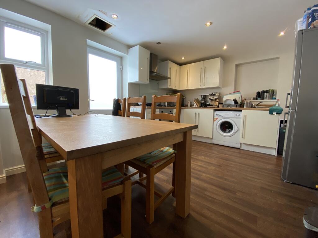 3 bed 1st Floor Flat for rent in Cardiff. From CPS Homes - Cardiff