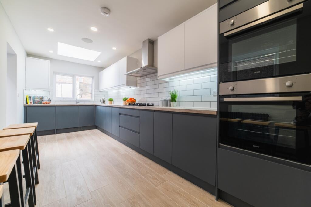 6 bed Mid Terraced House for rent in Cardiff. From CPS Homes - Cardiff