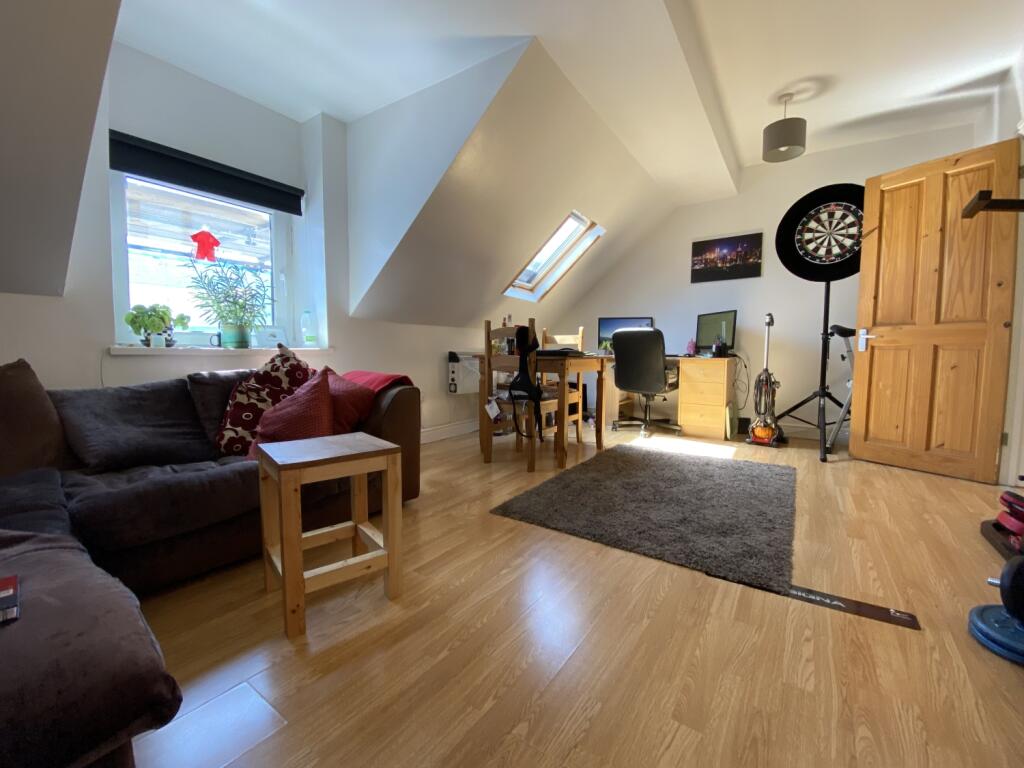 2 bed Mid Terraced House for rent in Cardiff. From CPS Homes - Cardiff