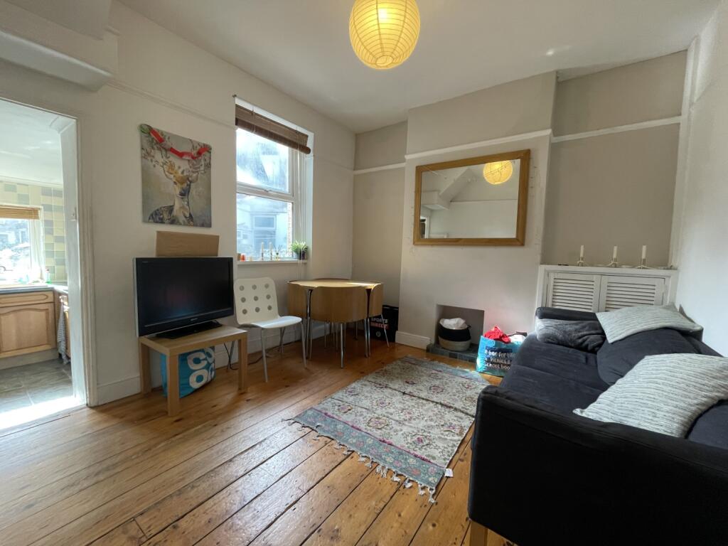 5 bed Mid Terraced House for rent in Cardiff. From CPS Homes - Cardiff 5 bed Mid Terraced House for rent in Cardiff. From CPS Homes - Cardiff