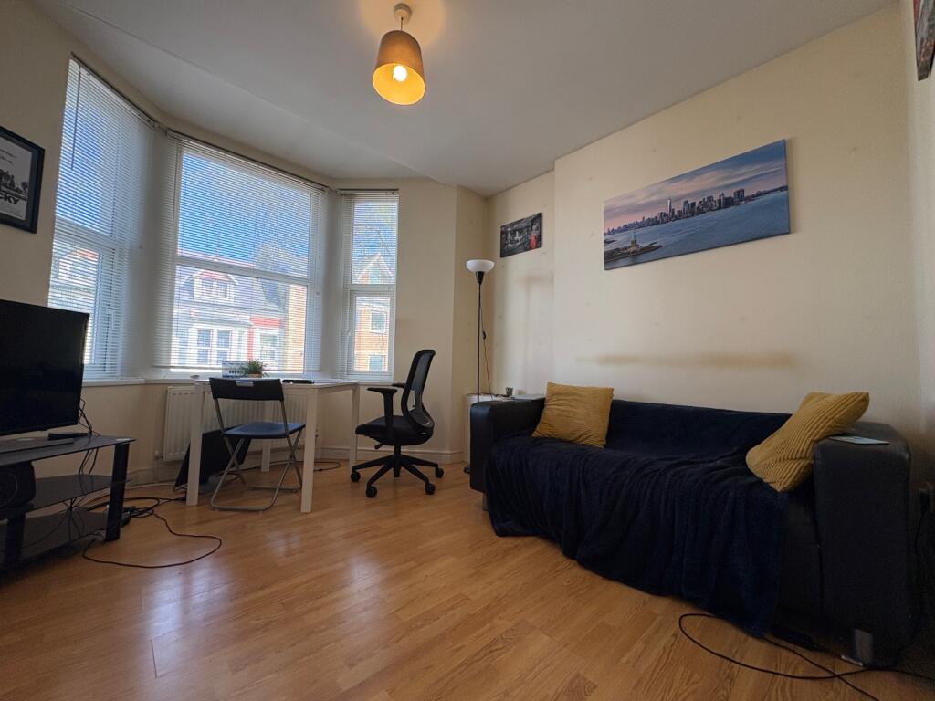 1 bed 1st Floor Flat for rent in St Fagans. From CPS Homes - Cardiff 1 bed 1st Floor Flat for rent in St Fagans. From CPS Homes - Cardiff
