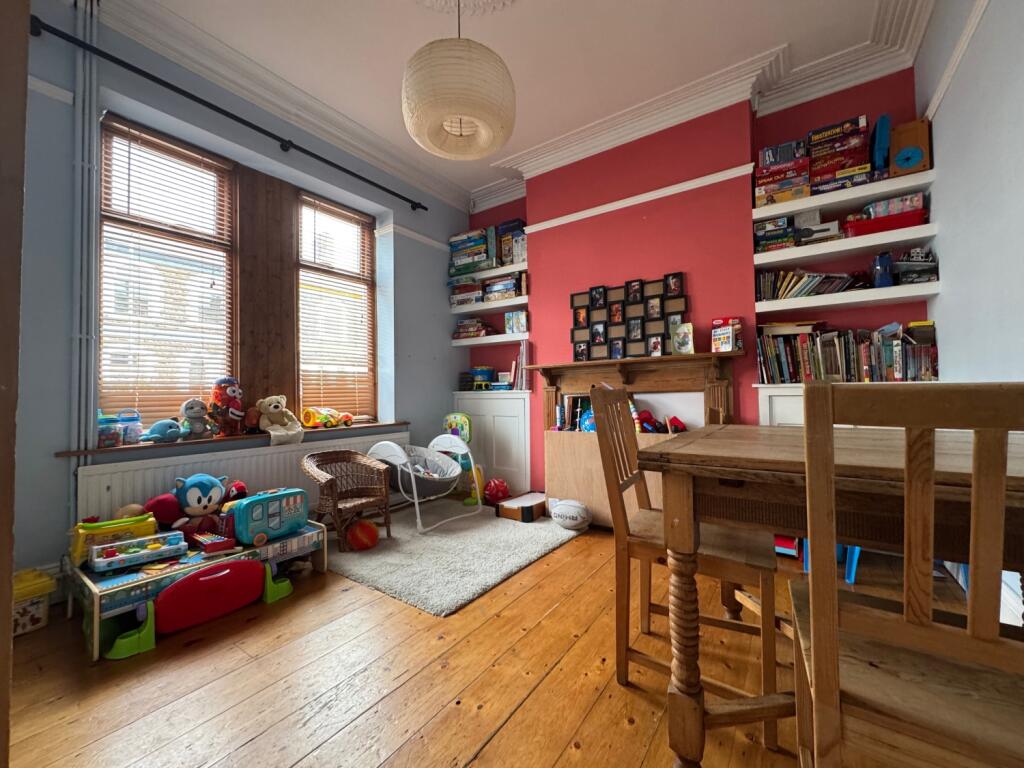 3 bed Mid Terraced House for rent in Cardiff. From CPS Homes - Cardiff