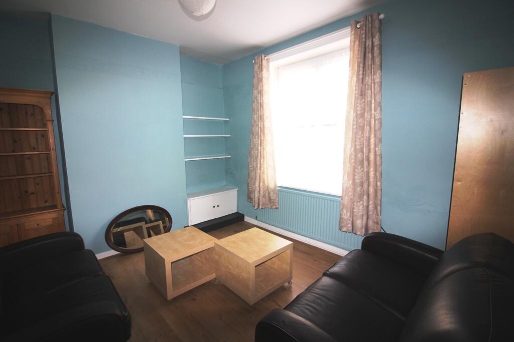 3 bed Mid Terraced House for rent in Cardiff. From CPS Homes - Cardiff 3 bed Mid Terraced House for rent in Cardiff. From CPS Homes - Cardiff