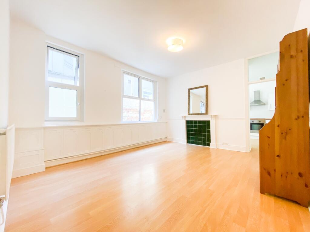 2 bed Mid Terraced House for rent in Cardiff. From CPS Homes - Cardiff