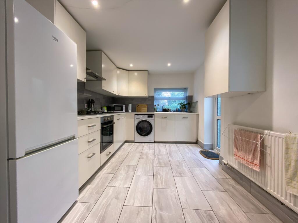 4 bed Mid Terraced House for rent in Cardiff. From CPS Homes - Cardiff