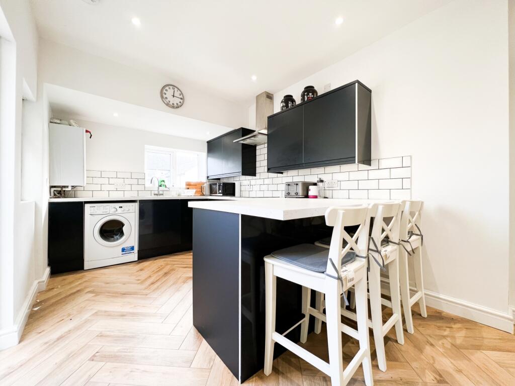 4 bed Mid Terraced House for rent in Cardiff. From CPS Homes - Cardiff