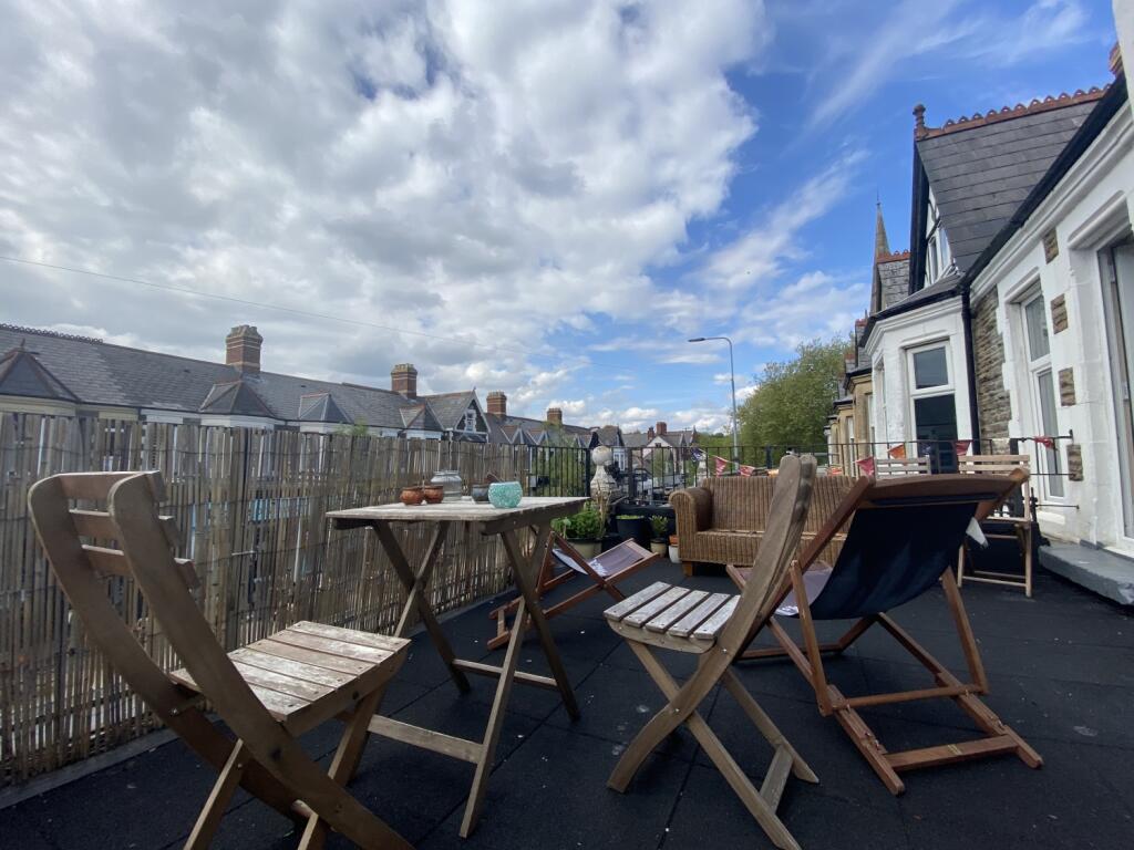 3 bed Mid Terraced House for rent in Cardiff. From CPS Homes - Cardiff