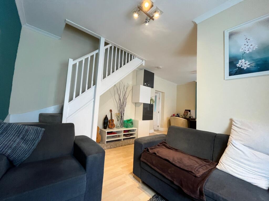 2 bed Mid Terraced House for rent in Cardiff. From CPS Homes - Cardiff