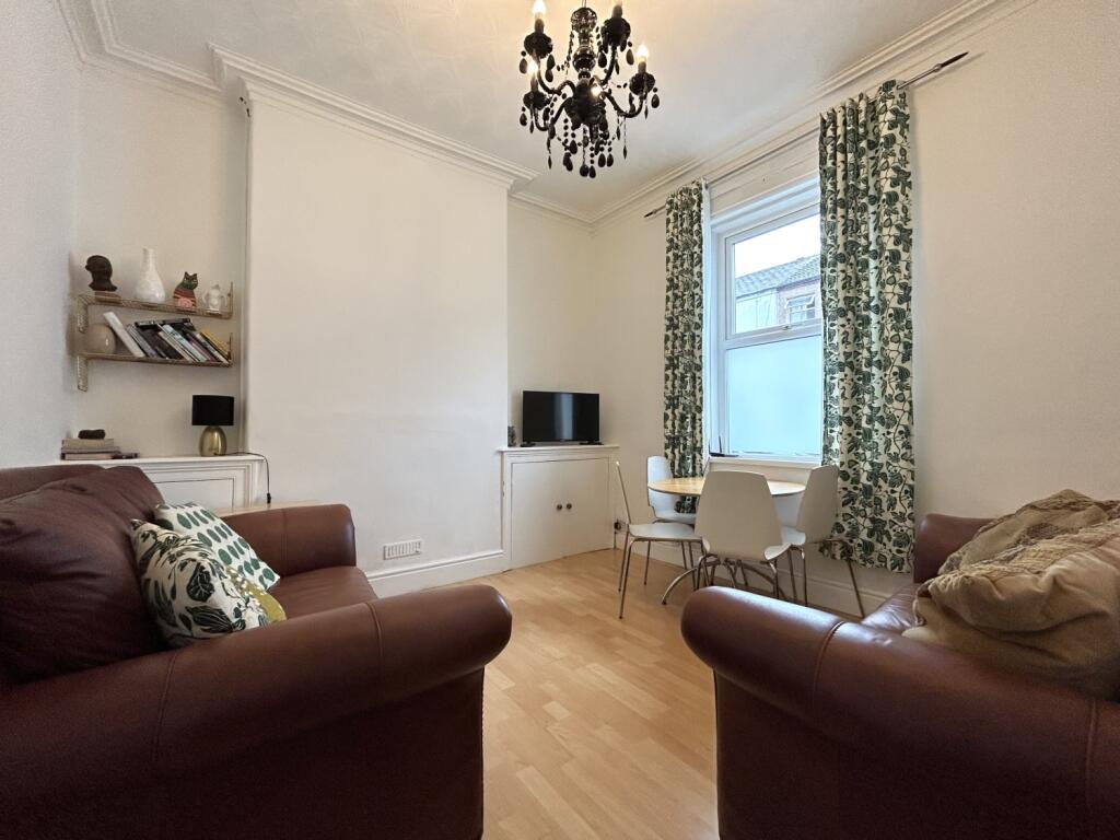 4 bed Mid Terraced House for rent in Cardiff. From CPS Homes - Cardiff 4 bed Mid Terraced House for rent in Cardiff. From CPS Homes - Cardiff