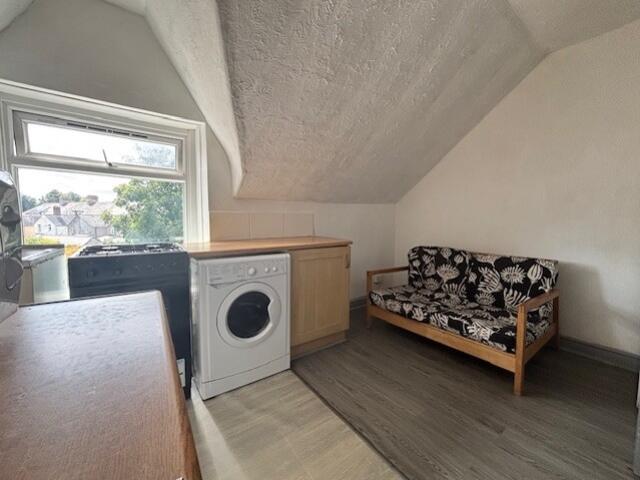 2 bed Mid Terraced House for rent in Cardiff. From CPS Homes - Cardiff